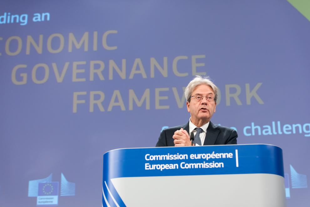 Press conference by Valdis Dombrovskis, Executive Vice-President of the European Commission, and Paolo Gentiloni, European Commissioner, on the Economic Governance Review